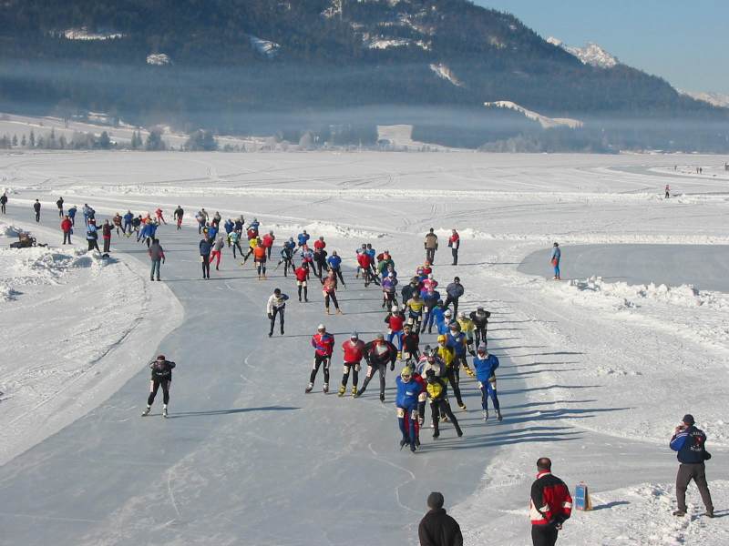 In de winter is het niet allen plezierig skiën in de regio Millstättersee,  ook op de ijzers zult u zich niet vervelen. In de nabije omgeving van de Millstättersee vindt u namelijk ook de Weissensee.
