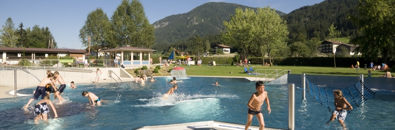 Brixen im Thale heeft een eigen ruim aangelegd recreatiegebied.