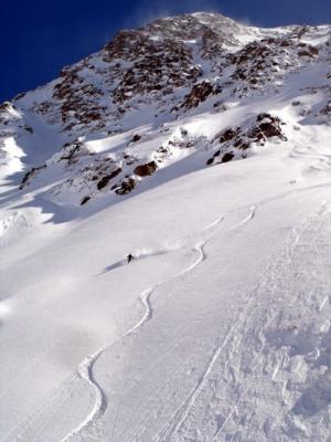 Gedurende de koude wintermaanden kunt u zich prima opwarmen met een van de vele wintersporten. De belangrijkste wintersport in het Pays du Saint Bernard is het Alpiene skiën.